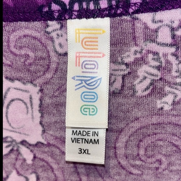 Disney x LuLaRoe Alice in Wonderland Perfect Women’s Top NWT - Picture 5 of 10